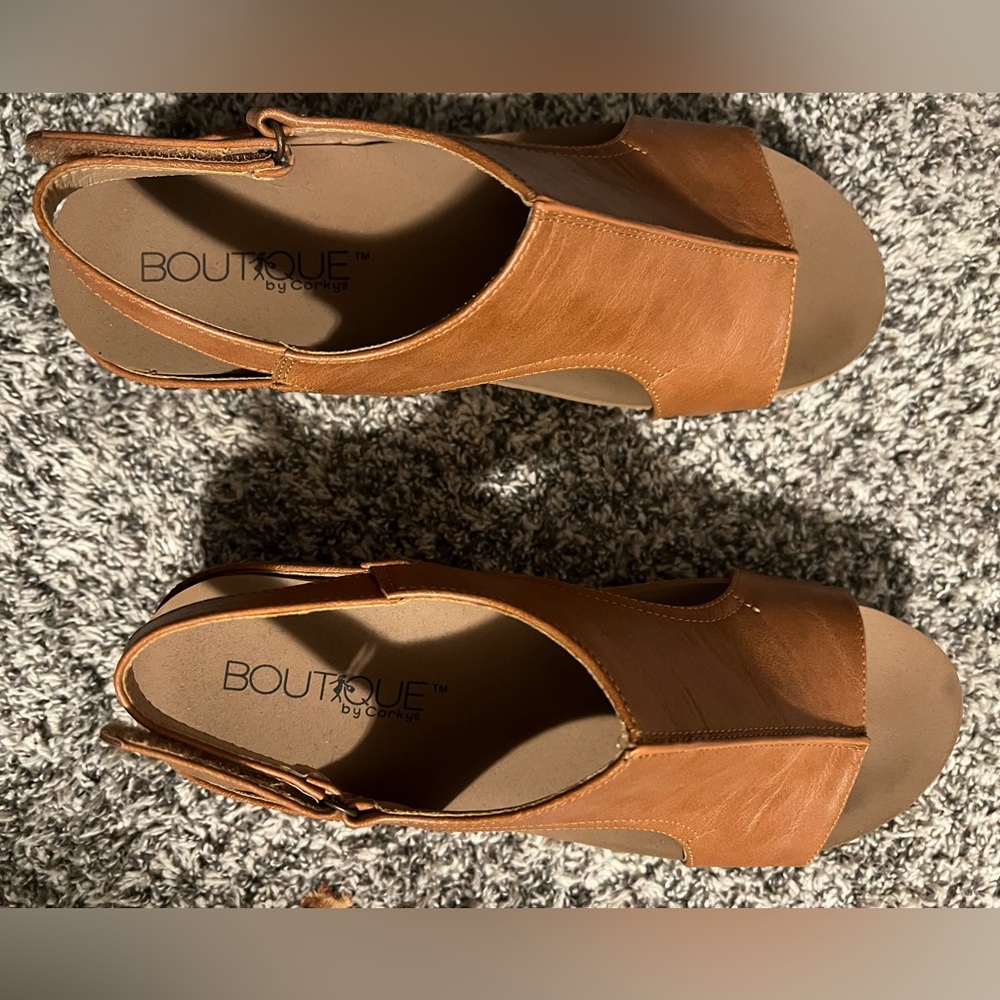 Corkys Tan Sandals Comfortable Chic Design
